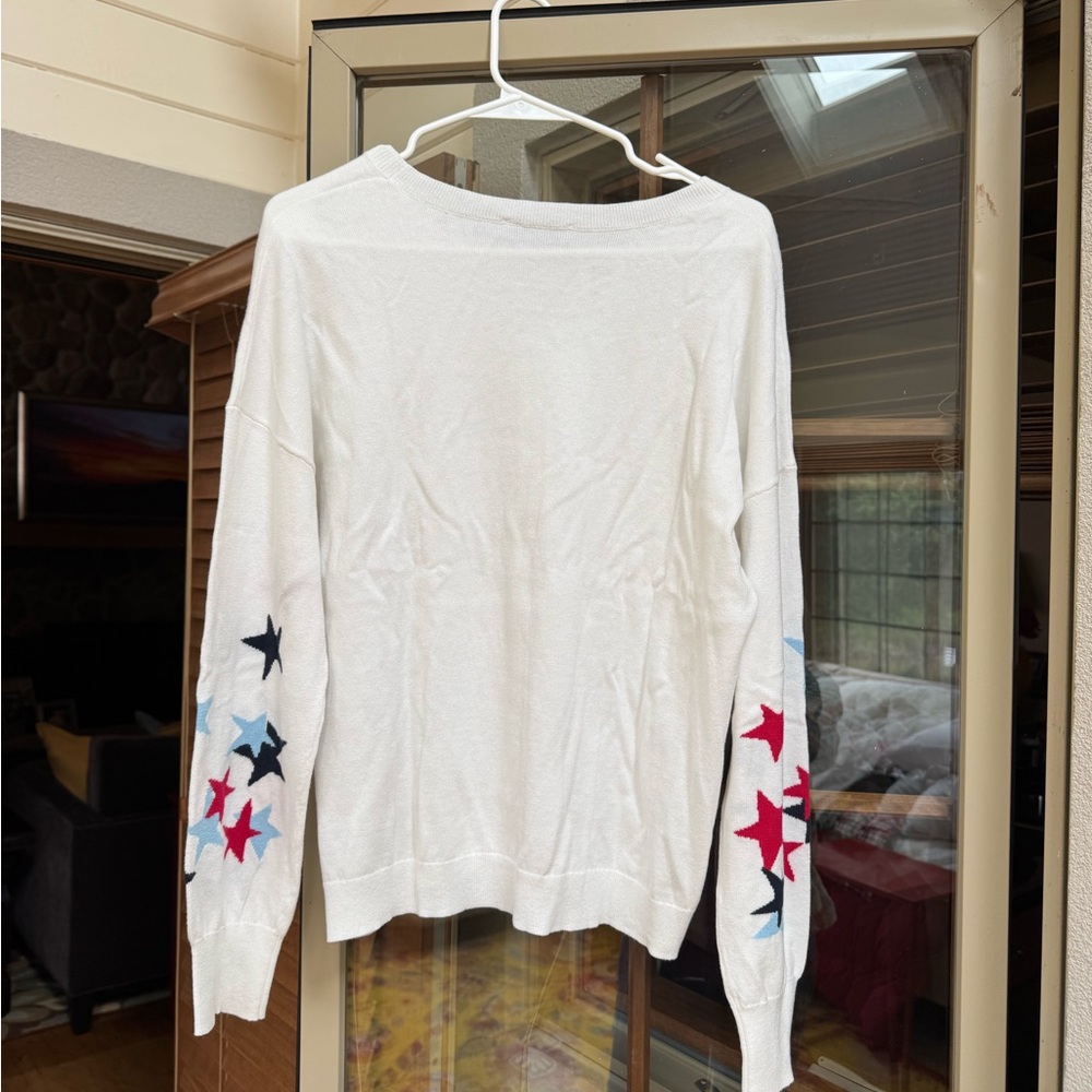 Society White Sweatshirt with Star Patterned Sleeves - Picture 4 of 4